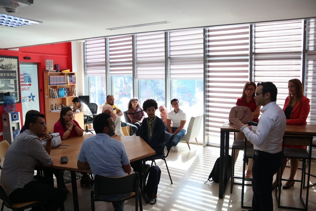 71885606 2379146259010995 8837664444457680896 N